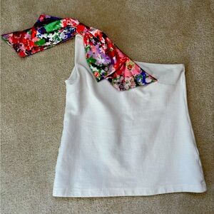 Gorgeous one shoulder top